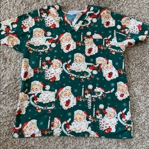 Vintage print Christmas scrub top